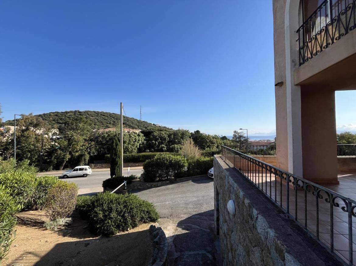Appartement Cala Di Mare L'Ile Rousse Exteriör bild